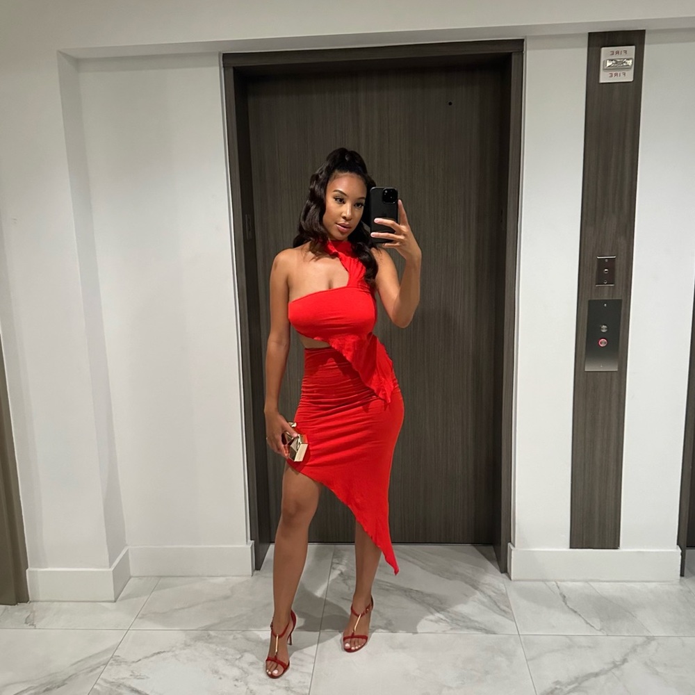Sel Doval red Matching Set